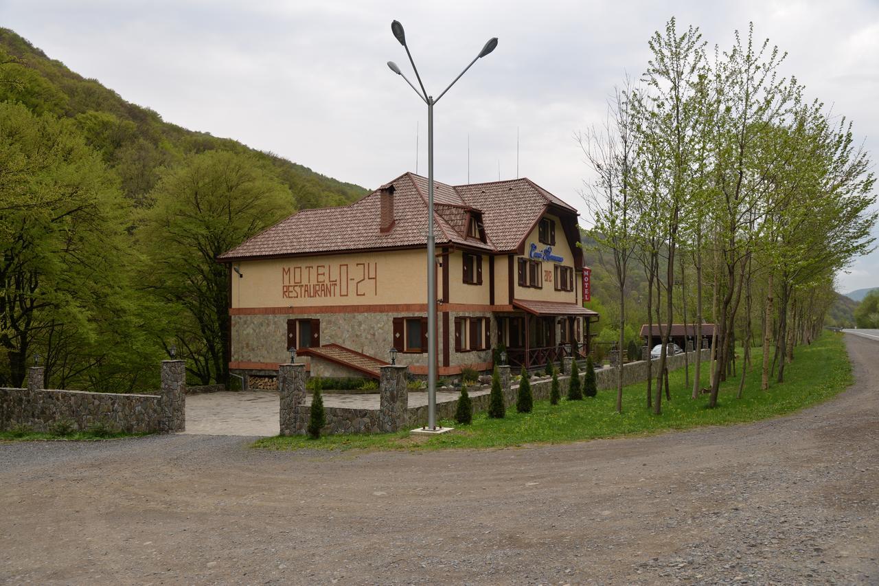 Syni Potoky Motel Svalyava Dış mekan fotoğraf